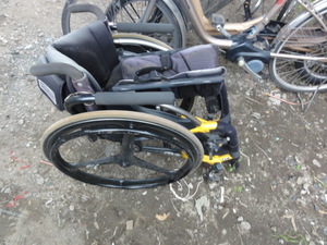 2　競技用　車椅子　カーボン