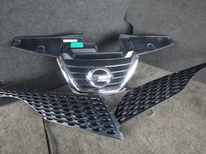 Nissan　Juke　フロントGrille　F15 NF15　DBA-YF15　ラジエータGrille　（032401）