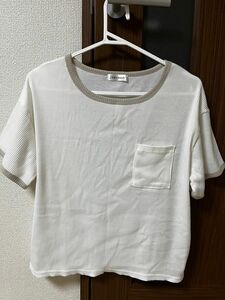 半袖　tシャツ