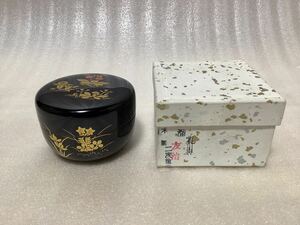 A4 茶入　茶道具　金彩　花柄　黒塗り　友治　なつめ　茶器　蒔絵　二度塗り　茶席　お稽古　お茶会　時代物　年代物