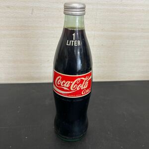 t5-14 コカコーラ　Coca-Cola 1リットル 瓶 当時物 レトロ ボトル ディスプレイ　未開栓　保管品