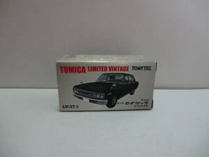 【TOMICA LIMITED VINTAGE MADE IN CHINA No.LV-37a ニッサン セドリック スペシャル6・現状品】 黒色ボディカラー+専用ホイル装着品