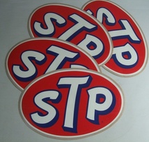 難あり 70s STP 特大サイズ（32㎝ X 21cm)　ステッカー 4枚セット US雑貨 旧車 ビンテージ 世田谷ベース アメ車_画像1