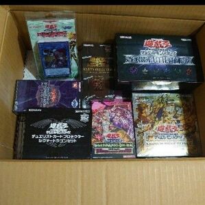 遊戯王大量日版ノーマル＆レア3000枚以上未開封BOX等大量
