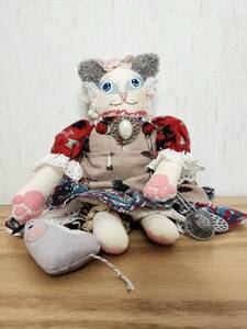 アートドール 大きなブローチの猫ドール 手作りドール ぬいぐるみ 人形 オリジナル