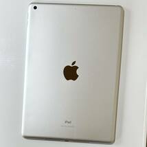 Apple iPad (第8世代) シルバー 32GB MLAY2J/A Wi-Fiモデル iOS17.5 アクティベーションロック解除済_画像8