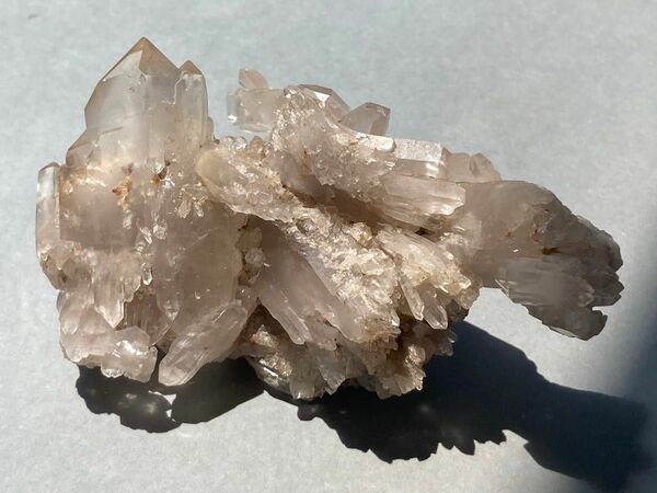 水晶クラスター　天然石　鉱石　原石　虹入り　カテドラル　イシス