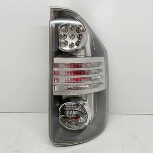 【コーティング済】ZRR70 ZRR75 VOXYヴォクシー NOAH ノア テールライト ランプ レンズ 右側 運転席側 R LED 点灯確認済 28-199 P60249