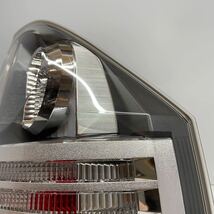 【コーティング済】ZRR70 ZRR75 VOXYヴォクシー NOAH ノア テールライト ランプ レンズ 右側 運転席側 R LED 点灯確認済 28-199 P60504_画像6