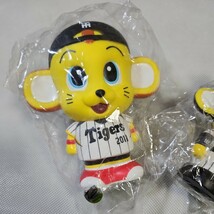 阪神タイガース×ソフビ貯金箱　未使用保管品　トラッキー&キー太くん　　阪神タイガースグッズ_画像2