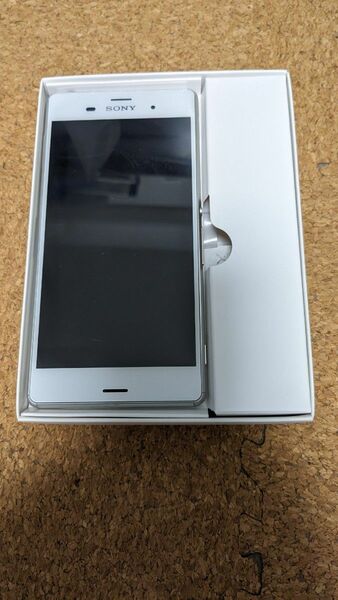 XPERIA Z3 SOL26 au ホワイト