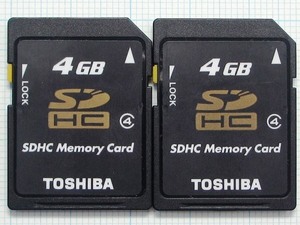 ★TOSHIBA ＳＤＨＣメモリーカード ４GB ２枚 中古★送料６３円～