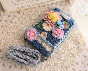 *Handmade... hand-knitted.... flower motif smartphone shoulder * glasses case * pen case * shoulder length adjustment possibility 