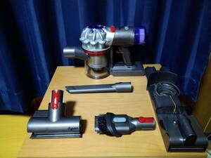 【美品・通常48分可動】dyson ダイソン V7 Advanced SV37 ハンディクリーナー サイクロン式 掃除機 花粉黄砂対策