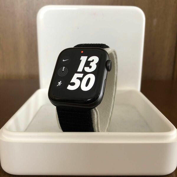 Apple Watch seriesSE NIKEモデル/ナイキモデル 44mm