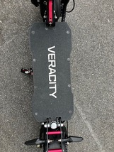 大阪0511OD2♪【VERACITY/VX125】電動キックボード バイク 原付２種 ピンクプレート 公道走行OK 充電ケーブル 取説あり 直接引取歓迎!_画像7