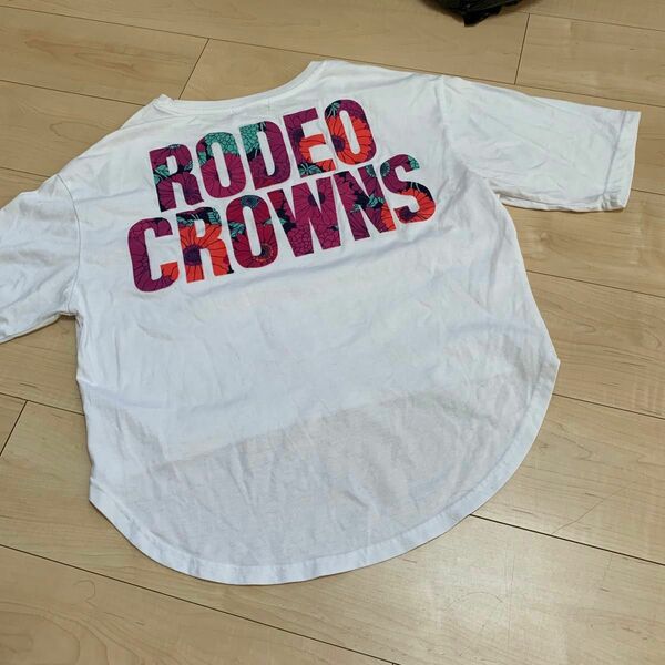 RODEO CROWNS ロデオクラウンズ トップス Tシャツ ホワイト 花柄