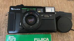 8683☆美品！ 中古　FUJICA AUTO-7 QD コンパクトフィルムカメラ　ソフトケースサービス♪　動作未確認 現状品