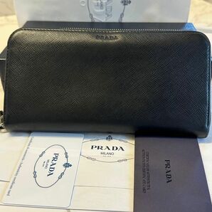 新品同様！ プラダ PRADA 財布 長財布 サフィアーノ ラウンドファスナー