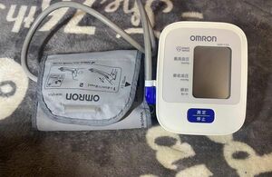 OMRON オムロン 自動電子血圧計 HEM-7120