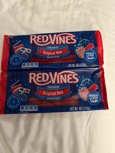 日本未発売Red vines レッドバインズリコリスグミ　アメリカハリウッド映画　海外菓子　アメリカ菓子　asmr モッパン