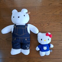 西武のキャラクター　お買いものクマぬいぐるみ　キティとコラボの品_画像1