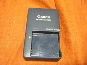 ●Canon　バッテリーチャージャー　CB-2LV G●