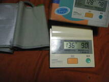 ●オムロン　デジタル自動血圧計 HEM-711　ファジー●_画像1