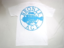 JB即決 BRONZE AGE ブロンズエイジ 限定ネオンカラーシリーズ ROUND ラウンド サークル フィッシュ Tシャツ 白xターコイズ Sサイズ 新品 9_画像1