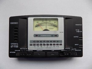 SEIKO CHROMATIC TUNER ST-1100/mo-K-58-5511/モード オート/内蔵マイク/薄型針式チューナー/新定番/見やすい/音名表示/バックライト