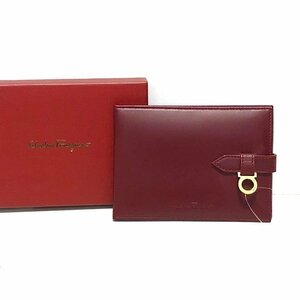 【新品箱付き】Salvatore Ferragamo フェラガモ パスケース/am-A-203-5331-3.9/レザー/ガンチーニ/カードケース/おしゃれ/綺麗/高級/正規品