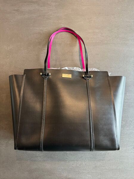 【限定品】kate spade スムースレザートート annelle 黒/ピンク