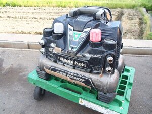 ☆【2H0501-33】 Hitachi Koki 日立工機 高圧エアコンプレッサ EC1245H2 100V 内装 DIY ジャンク