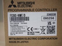 ☆新品未使用 三菱 MITSUBISHI FX3UC-96MT/D 2023年製 プログラマブルコントローラ_画像2