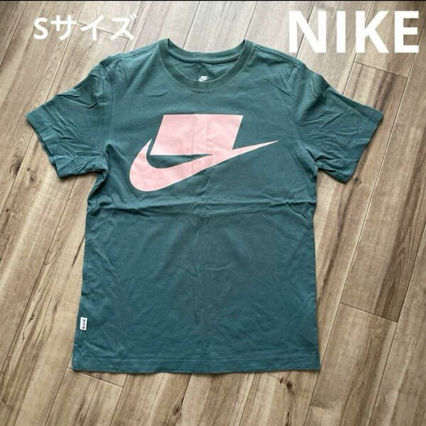 NIKE Tシャツ　シャツ