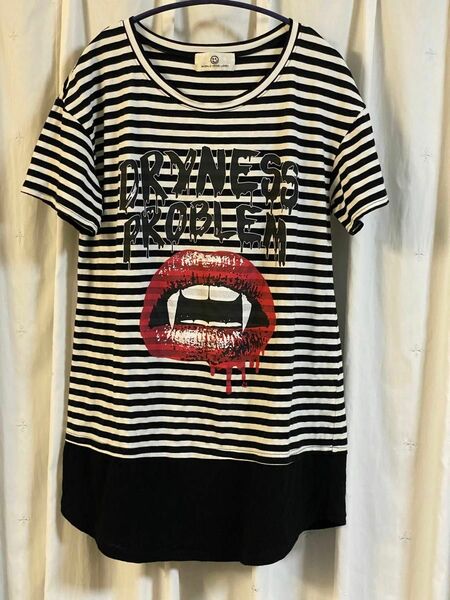 WORLD WIDE LOVE! ボーダー リップ( ) Tシャツ