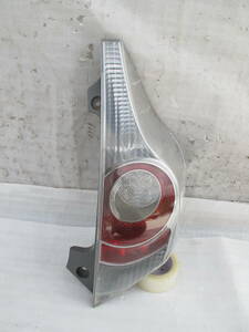 Toyota NHP10 Aqua 前期 right Tail lampランプ Tail lampLight 52-252 .