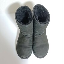 【 UGG 】 アグ　ムートンショートブーツ　クラシック　ブラック　ボア　ブラック　黒　ブーツ　靴　箱付き　208　(SK)_画像4