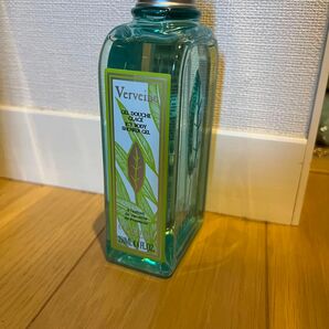 ロクシタン　ヴァーベナフローズンシャワージェル250ml