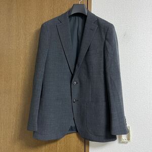 THE SUIT COMPANY