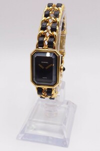 [B02-268] CHANEL Premiere lady's wristwatch quartz QZ black face L size Gold leather square operation goods [KE559]