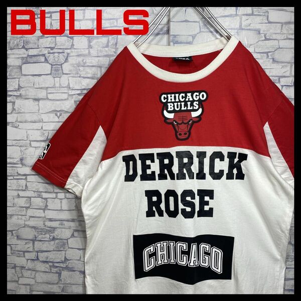 NBA BULLS シカゴブルズ　センターワッペンロゴ　デリックローズ　デカロゴ 半袖Tシャツ Mサイズ　古着