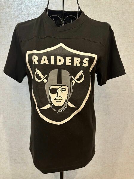 RAIDERS×TommyコラボTシャツ　レイダース　半袖　Tシャツ　NFL メンズS ロゴ USA トミーヒルフィガー