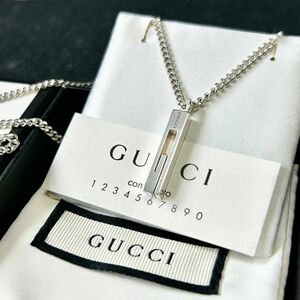 GUCCI グッチ　カットアウトG ネックレス ペンダント　シルバー　ユニセックス　ブランド　ロゴ　美品