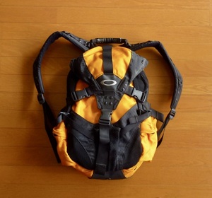 90s オークリー OAKLEY icon backpack バックパック/リュック 黒/黄色 即決あり！