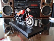 アオシマ 完成品バイク GSX1100S KATANA 完成品とRZ250yspの中古2台セット 12スケール_画像6