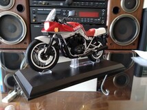 アオシマ 完成品バイク GSX1100S KATANA 完成品とRZ250yspの中古2台セット 12スケール_画像3