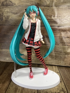 P3j 初音ミク SPM スーパープレミアム フィギュア Natnral ナチュラル ミク 人形 コレクション インテリア 現状品