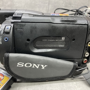 T1a SONY ソニー 8mm ビデオカメラ CCD-TRV45K カメラ 画面難有 動作未確認 現状品 ビデオカメラレコーダーの画像9