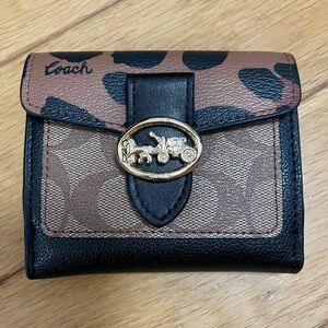 COACH 二つ折り財布